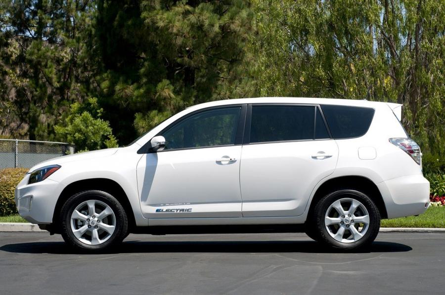  Toyota RAV4 EV 2012 года  (фото 72 из 107)